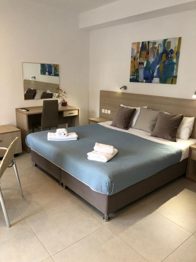 Vanessa House Luxury Apartments Skiathos Town Exterior photo