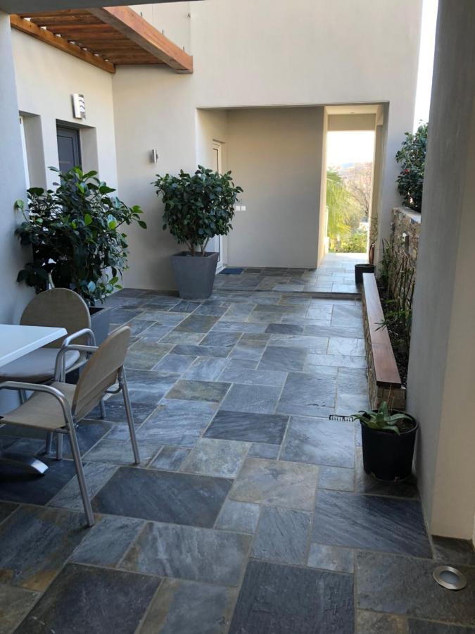 Vanessa House Luxury Apartments Skiathos Town Exterior photo