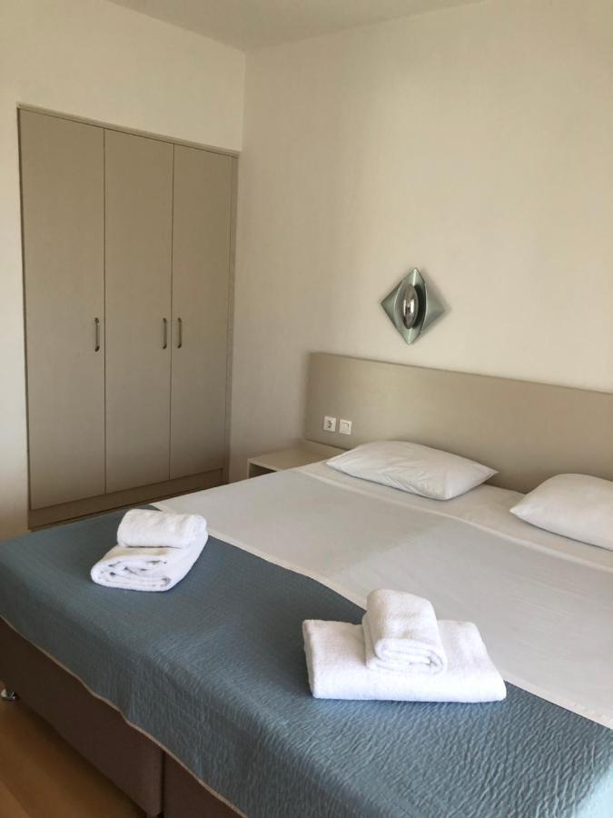 Vanessa House Luxury Apartments Skiathos Town Exterior photo
