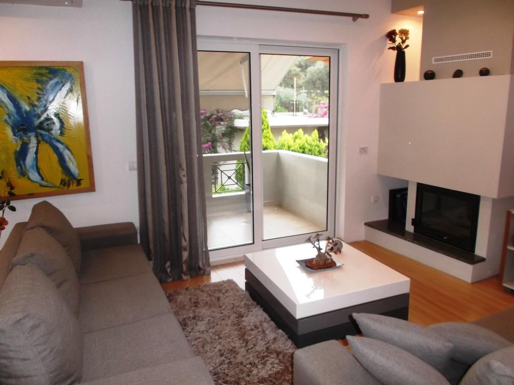 Vanessa House Luxury Apartments Skiathos Town Exterior photo