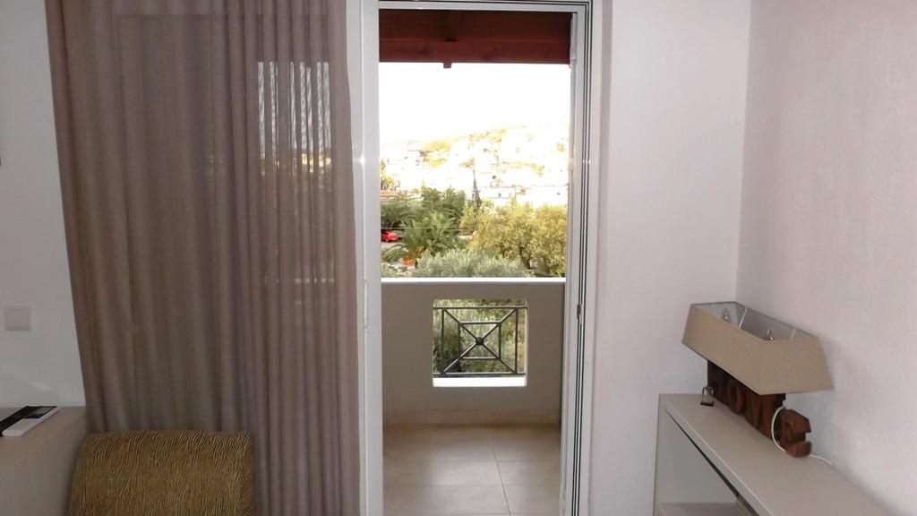 Vanessa House Luxury Apartments Skiathos Town Exterior photo