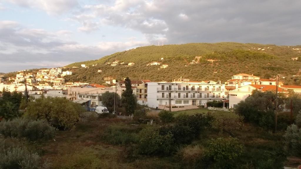 Vanessa House Luxury Apartments Skiathos Town Exterior photo