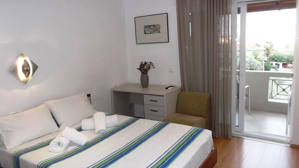 Vanessa House Luxury Apartments Skiathos Town Exterior photo