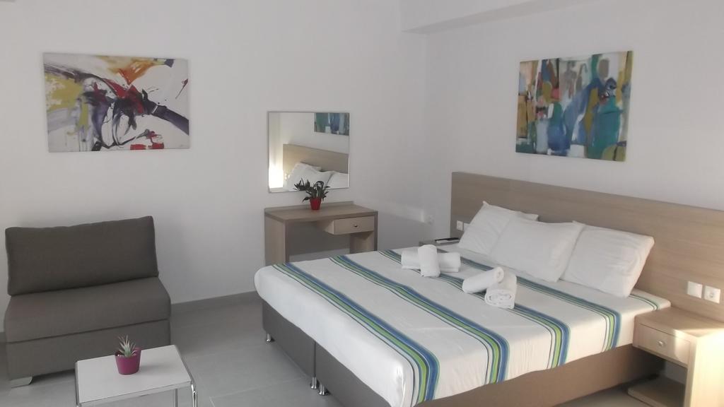 Vanessa House Luxury Apartments Skiathos Town Exterior photo