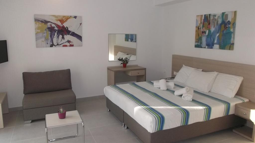 Vanessa House Luxury Apartments Skiathos Town Exterior photo