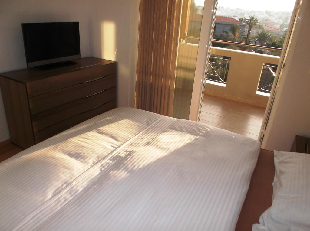 Vanessa House Luxury Apartments Skiathos Town Exterior photo