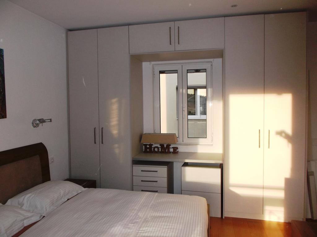 Vanessa House Luxury Apartments Skiathos Town Exterior photo