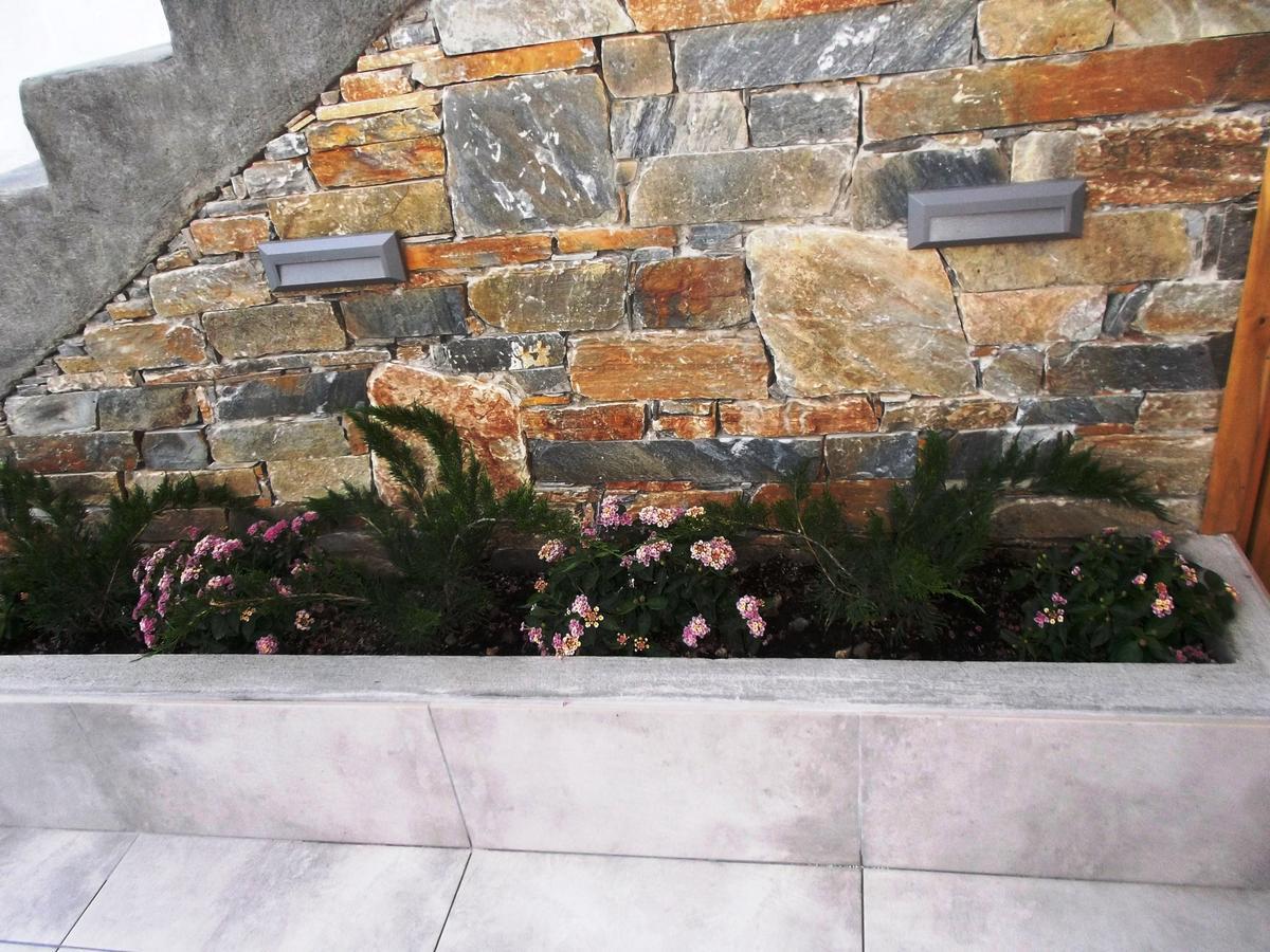 Vanessa House Luxury Apartments Skiathos Town Exterior photo