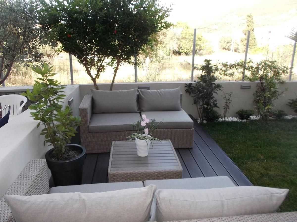 Vanessa House Luxury Apartments Skiathos Town Exterior photo